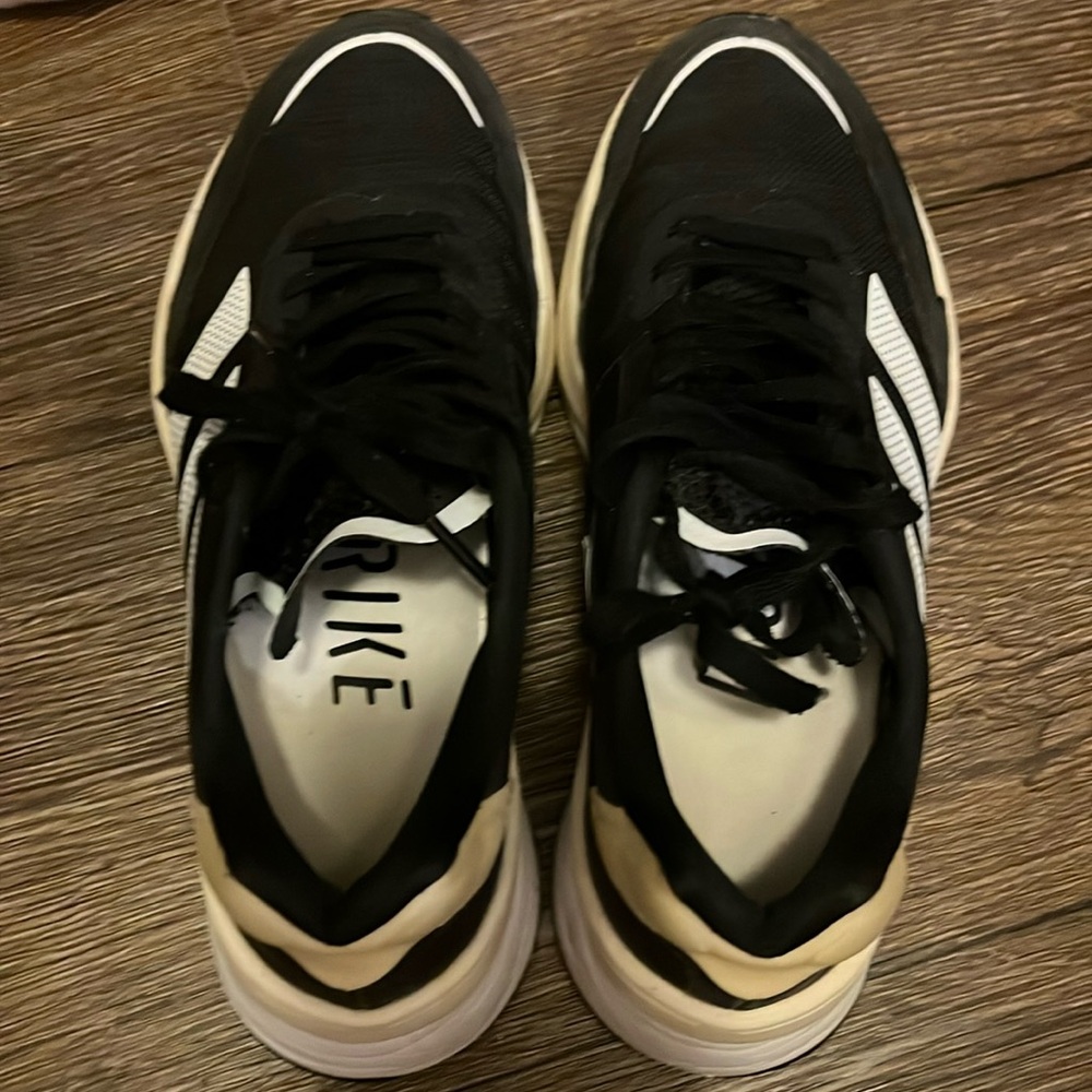 Adidas Boston 10 Running Shoes